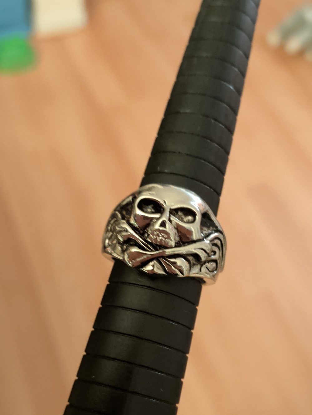 Skull Cross Bones Statement Ring Polished Metal Size 9 Men's Women's